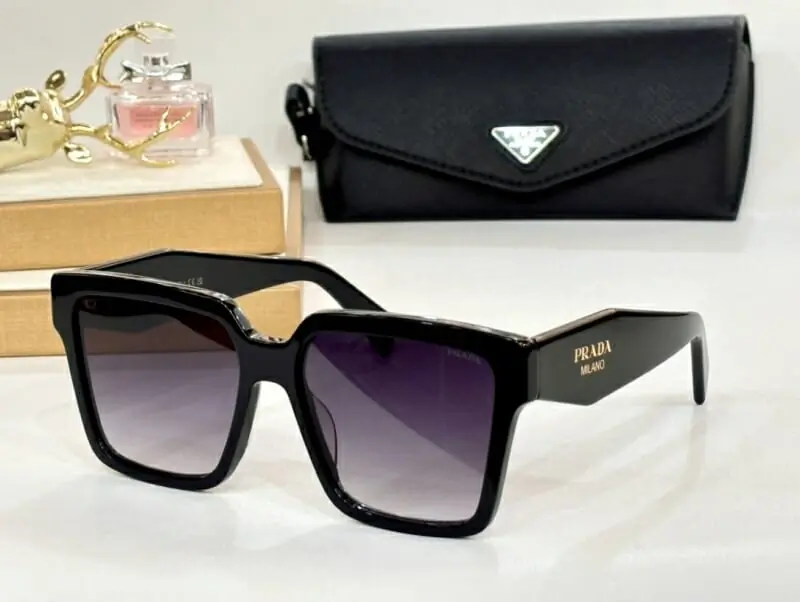 prada aaa qualite lunettes de soleil s_123570b